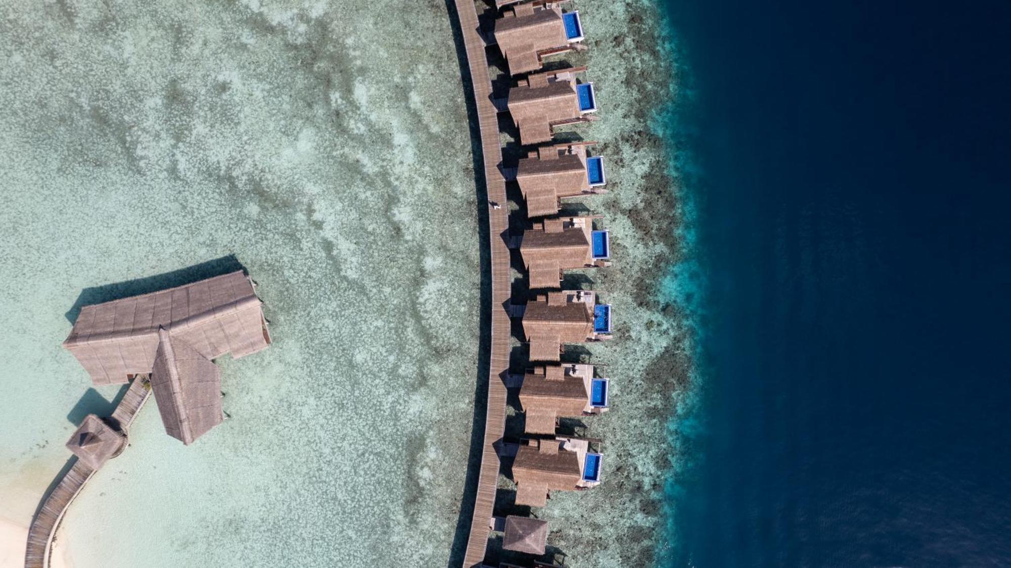 فندق جراند بارك كودهيبار مالديفز Baros Island المظهر الخارجي الصورة